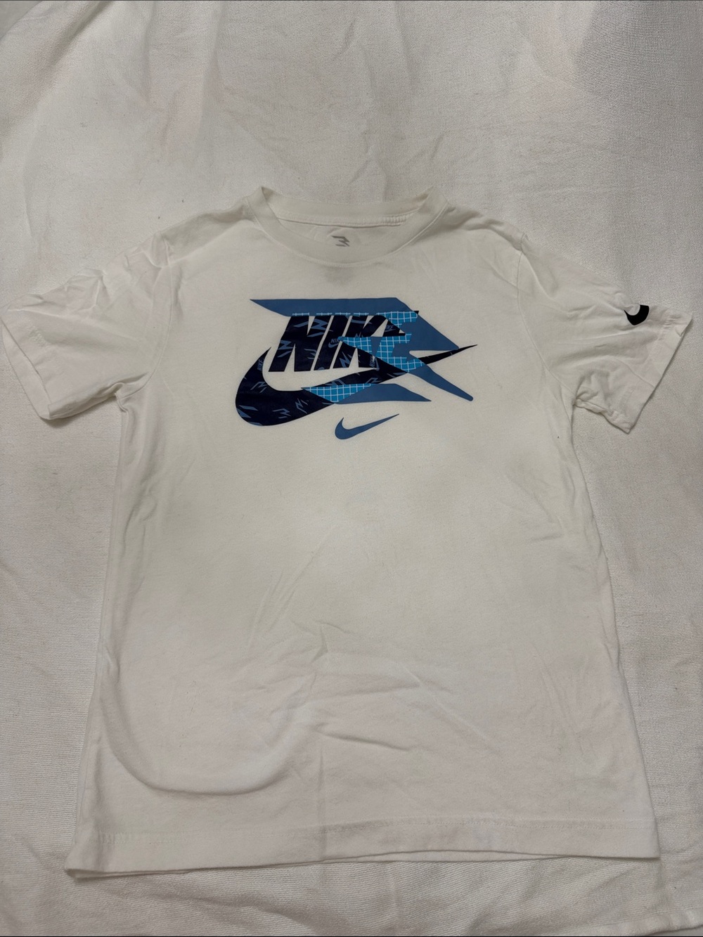 Nike t-shirt boy’s Large